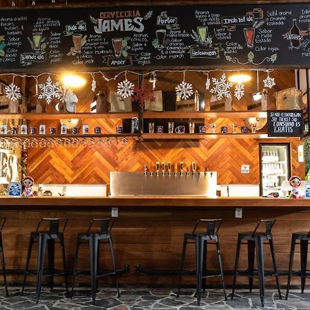 Hotel Cerveceria James ヒリトゥラ エクステリア 写真